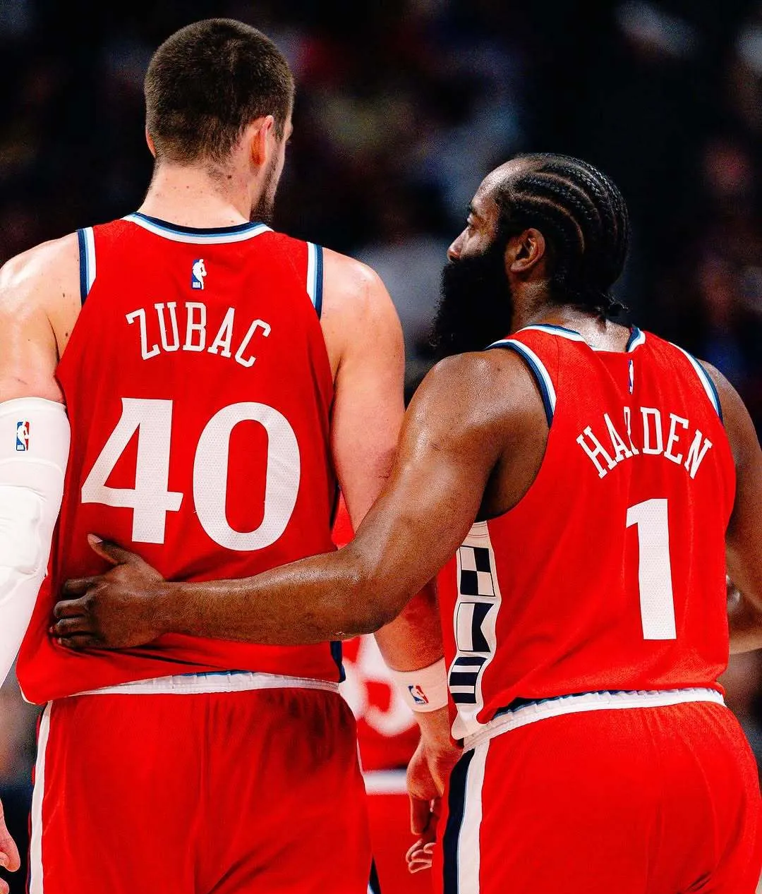 爱游戏入口-波特兰开拓者迎NBA季后赛关键赛,今夜外线爆发,质疑声仍在,团队化学反应显著的简单介绍