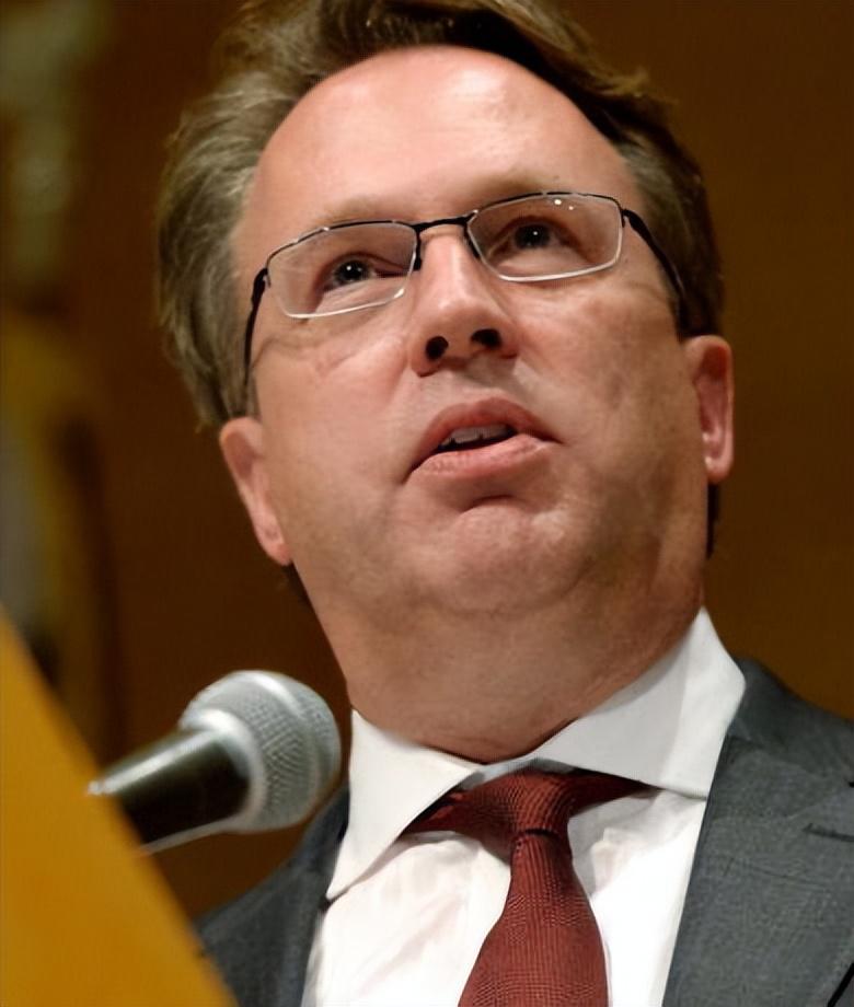 爱游戏平台-亚特兰大内部会议纪要流出——赛后再遭质疑，德甲使命明确，赛程密集仍需轮换的简单介绍